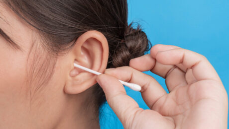 Jak prawidłowo dbać o higienę uszu?